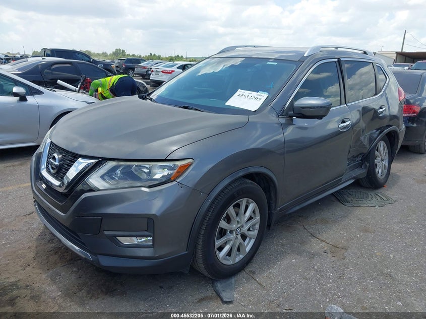 2017 NISSAN ROGUE auction photo 2