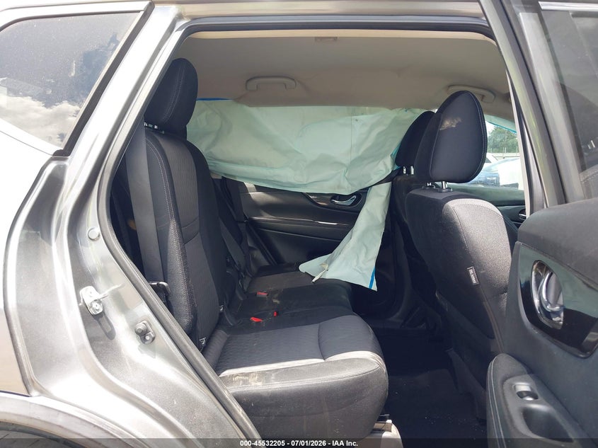 2017 NISSAN ROGUE auction photo 8