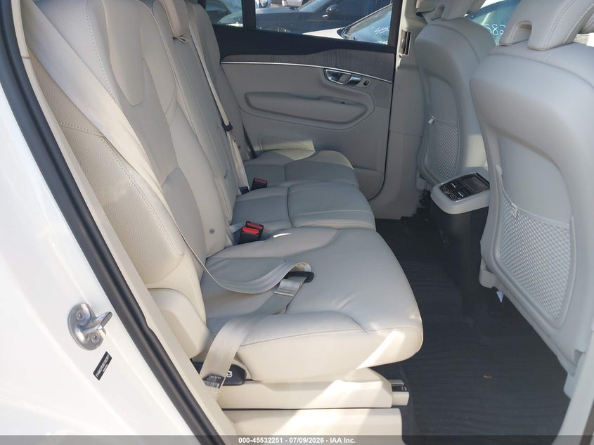 2025 VOLVO XC90 auction photo 8