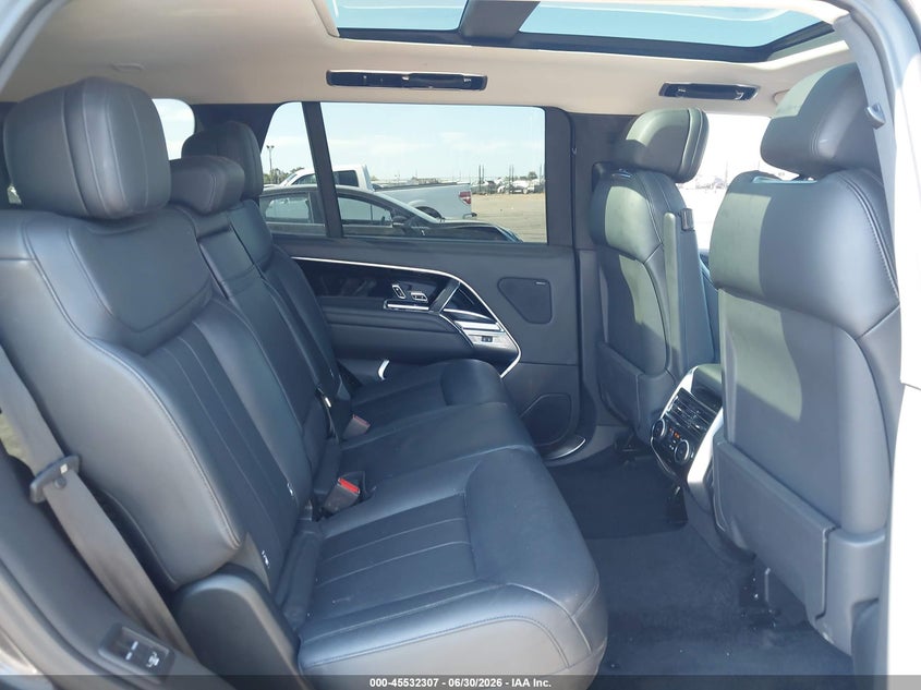 2023 LAND ROVER RANGE ROVER auction photo 8