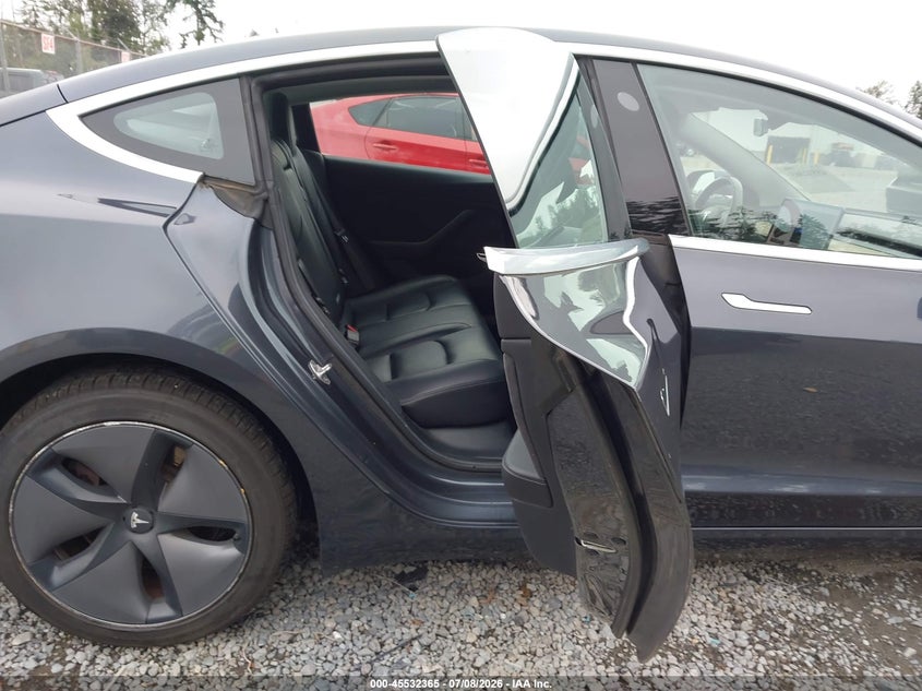 2018 TESLA MODEL 3 auction photo 8