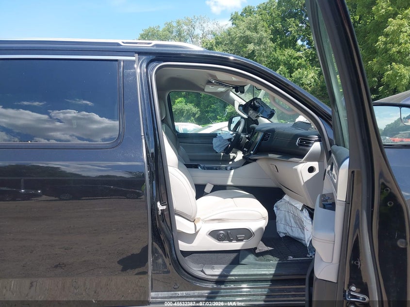 2024 JEEP WAGONEER L auction photo 5