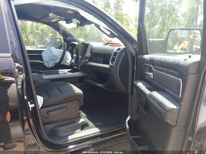 2025 RAM 1500 auction photo 5