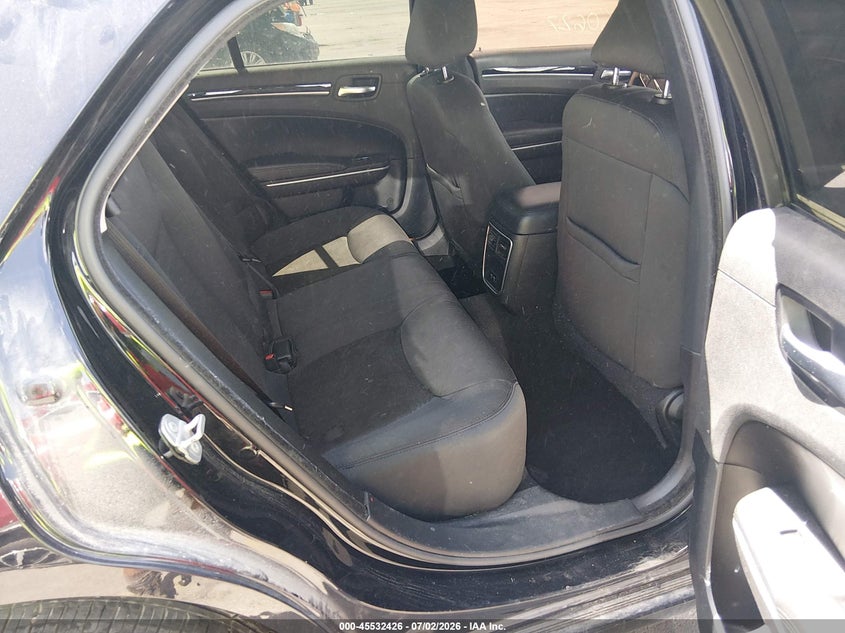 2023 CHRYSLER 300 auction photo 8