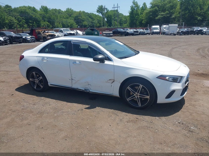 2019 Mercedes-Benz A 220 4Matic VIN: WDD3G4FBXKW017872 Lot: 45532435