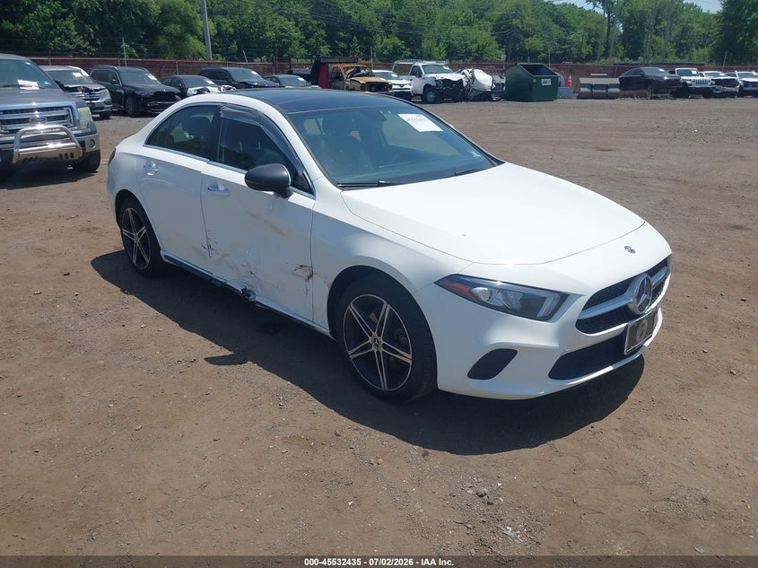 2019 Mercedes-Benz A 220 4Matic VIN: WDD3G4FBXKW017872 Lot: 45532435