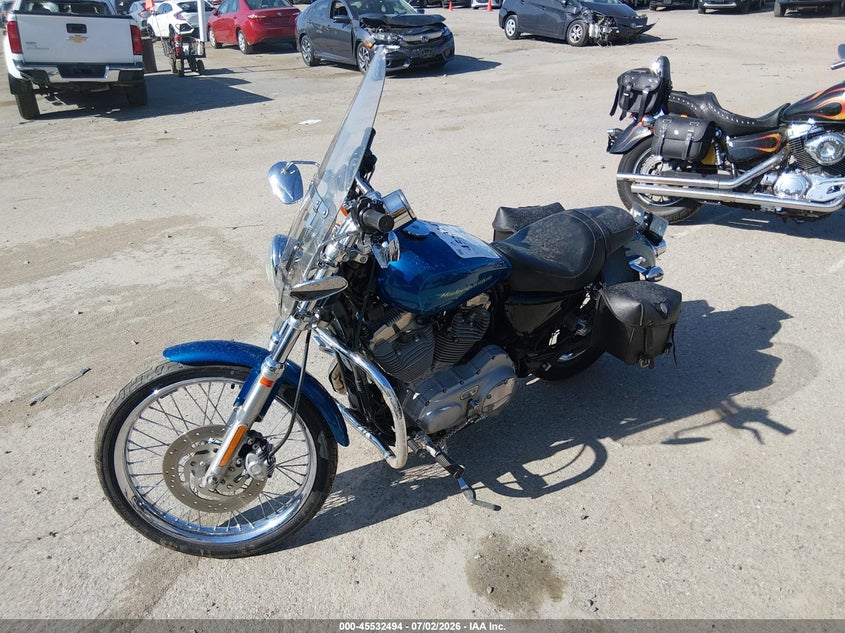 HARLEY-DAVIDSON XL883 2005