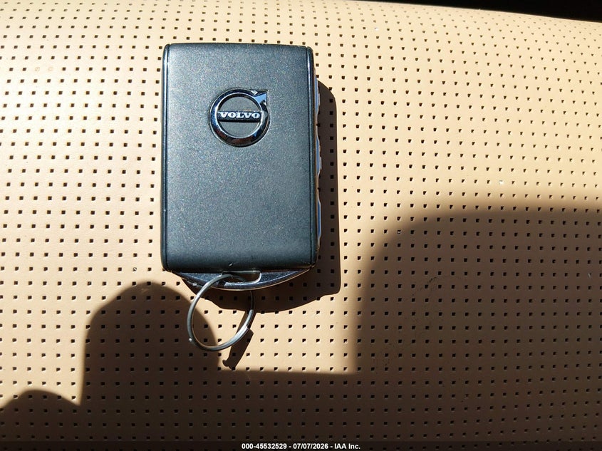 2024 Volvo Xc60 Recharge Plug-In Hybrid T8 Ultimate Dark Theme VIN: YV4H60DM5R1829309 Lot: 45532529