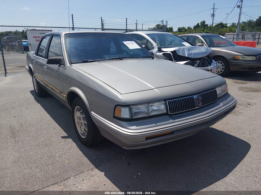 1996 OLDSMOBILE CIERA auction photo 1