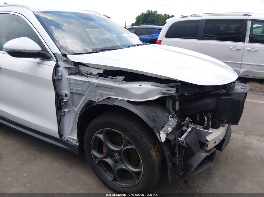 2018 Alfa Romeo Stelvio Ti Awd VIN: ZASFAKBN0J7B73416 Lot: 45532666