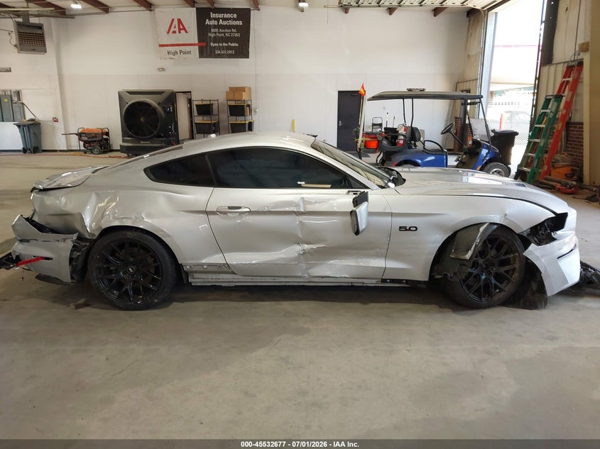 FORD MUSTANG - zdjęcie 14
