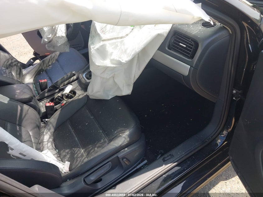 2014 VOLKSWAGEN JETTA auction photo 5
