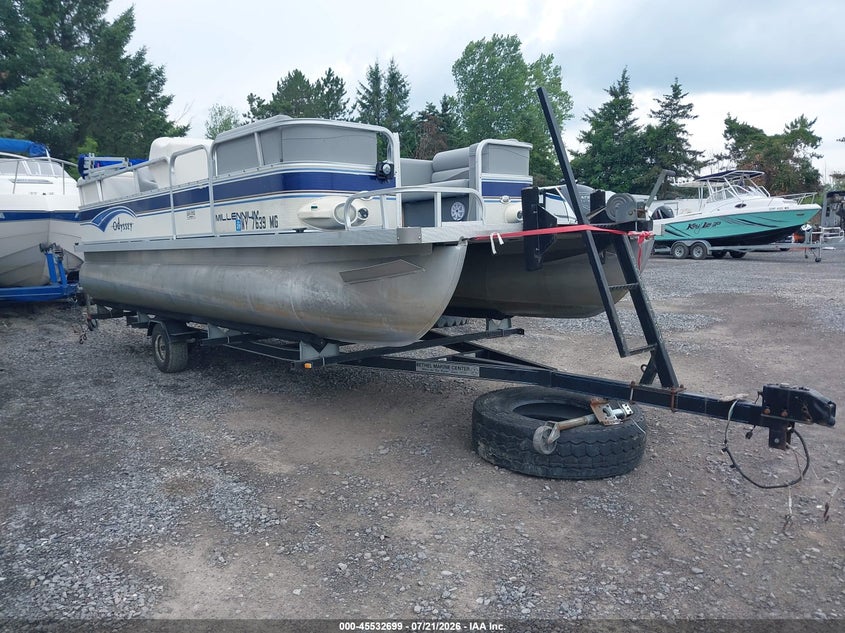 2002 ODYSSEY PONTOON BOAT auction photo 2