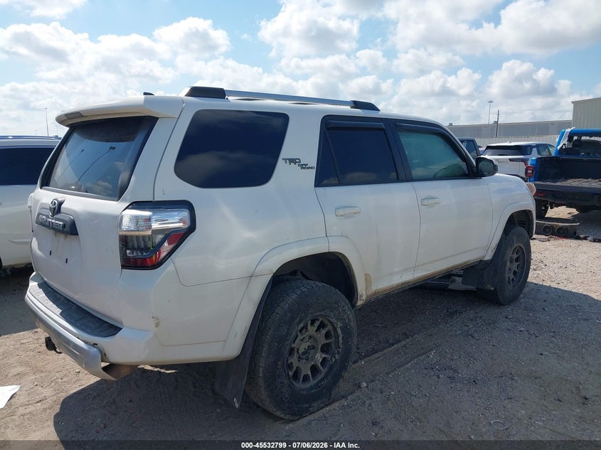 2017 TOYOTA 4RUNNER auction photo 4