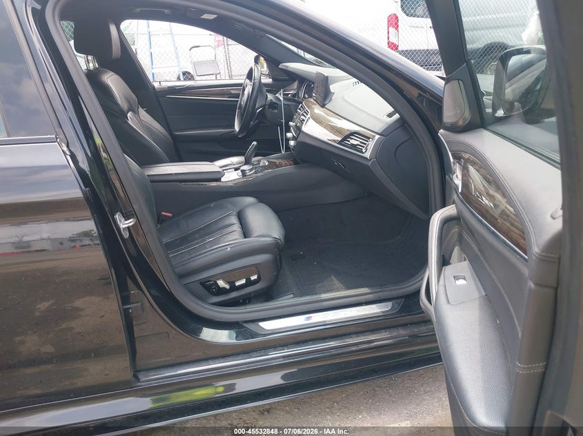 2018 BMW M550I auction photo 5