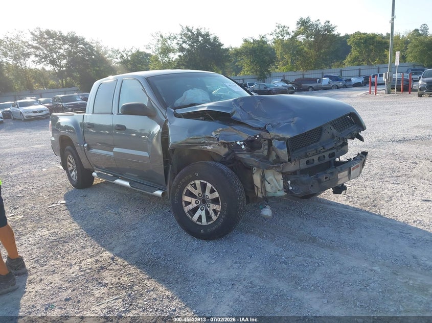 2007 Mitsubishi Raider