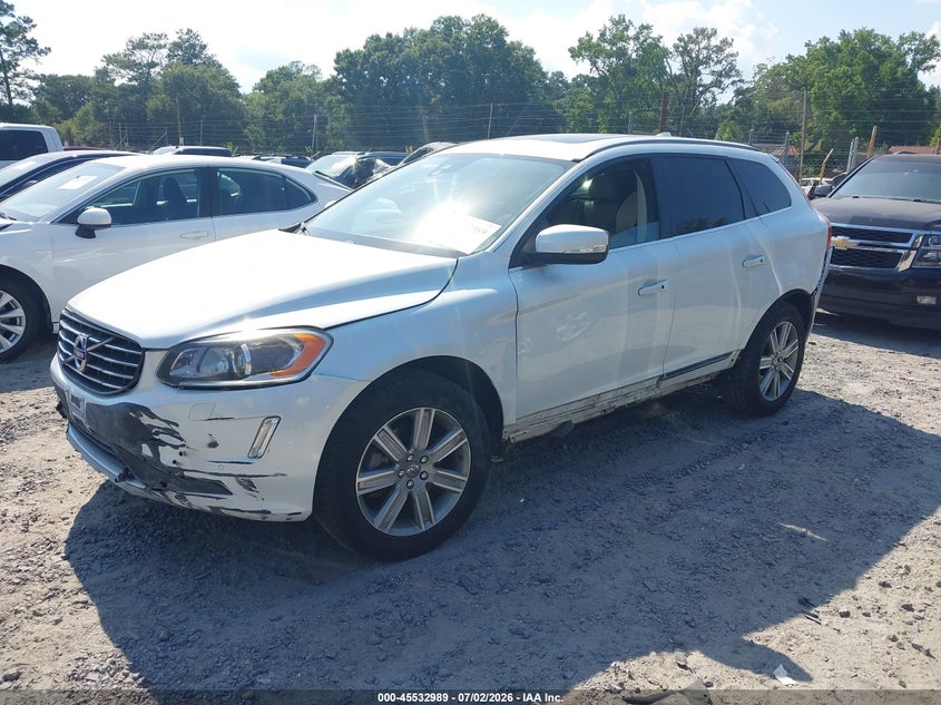 2017 VOLVO XC60 auction photo 2