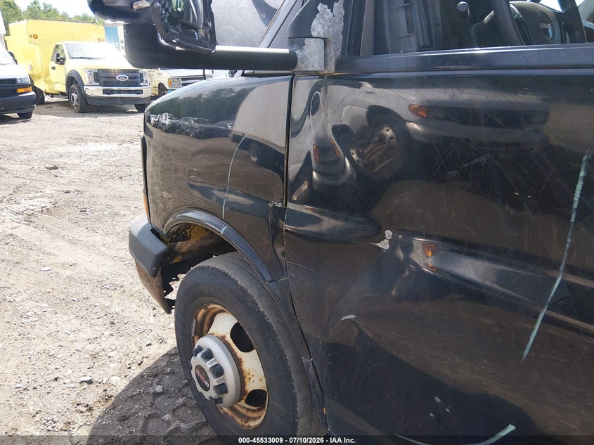 2008 GMC Savana Cutaway Work Van VIN: 1GDJG31K581905885 Lot: 45533009