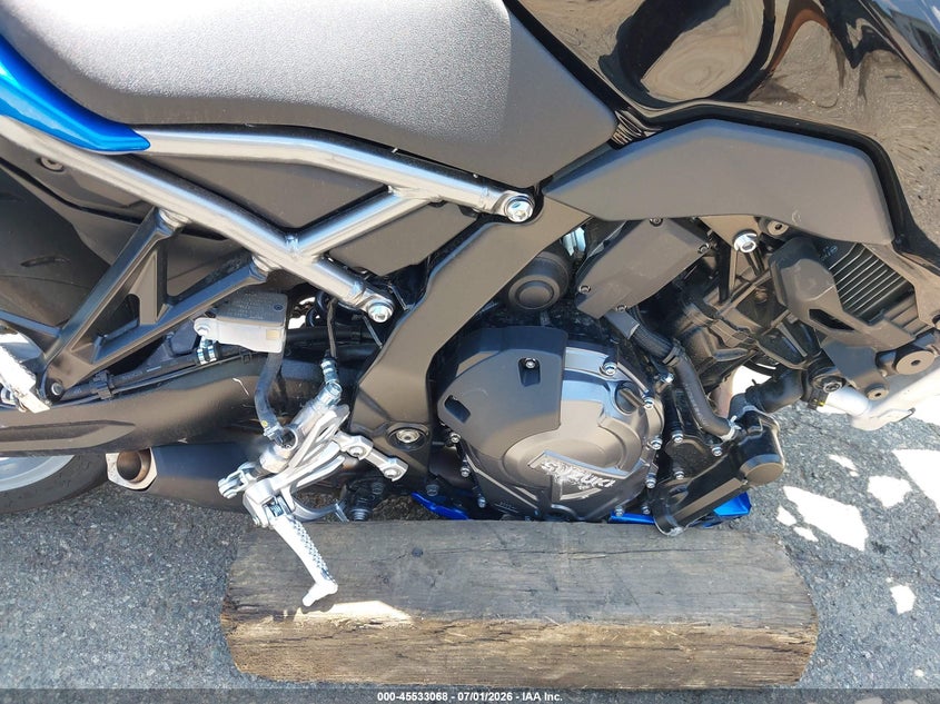 2025 SUZUKI GSX800 auction photo 8
