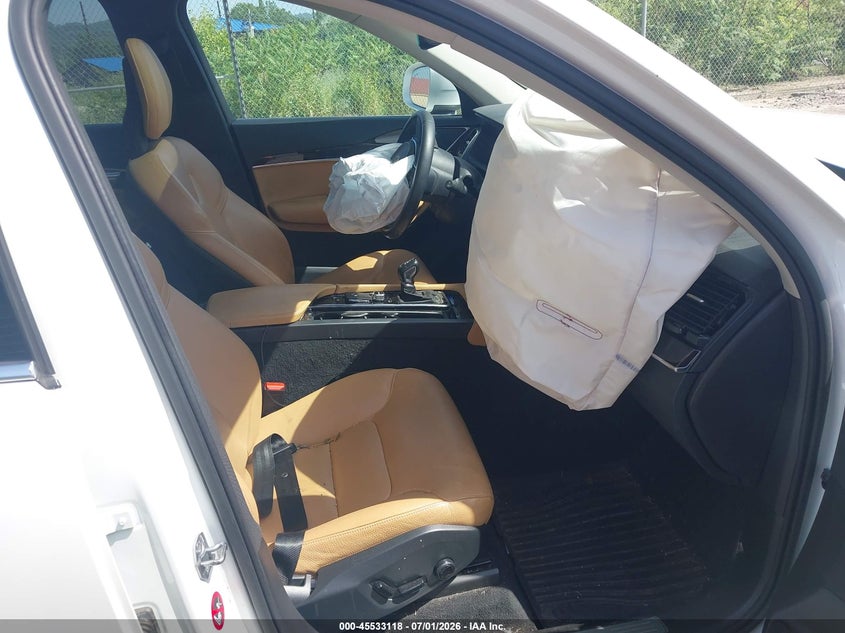 2016 VOLVO XC90 auction photo 5