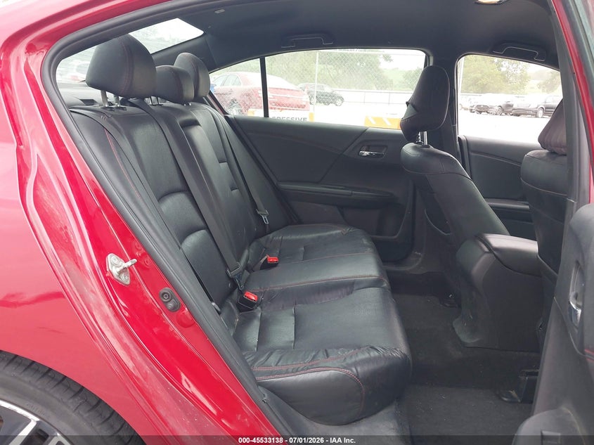 2017 HONDA ACCORD auction photo 8