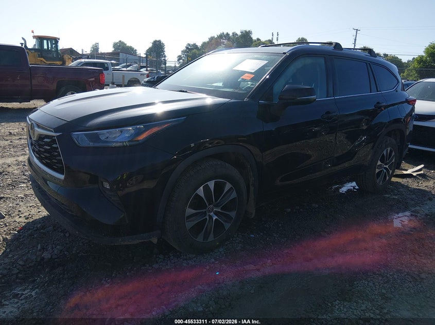 2020 TOYOTA HIGHLANDER auction photo 2
