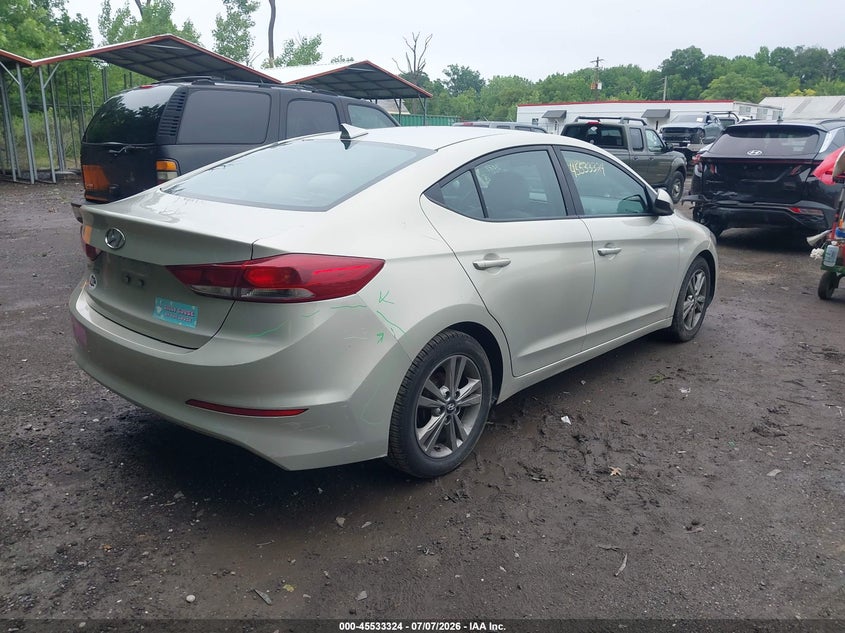 2017 HYUNDAI ELANTRA auction photo 4