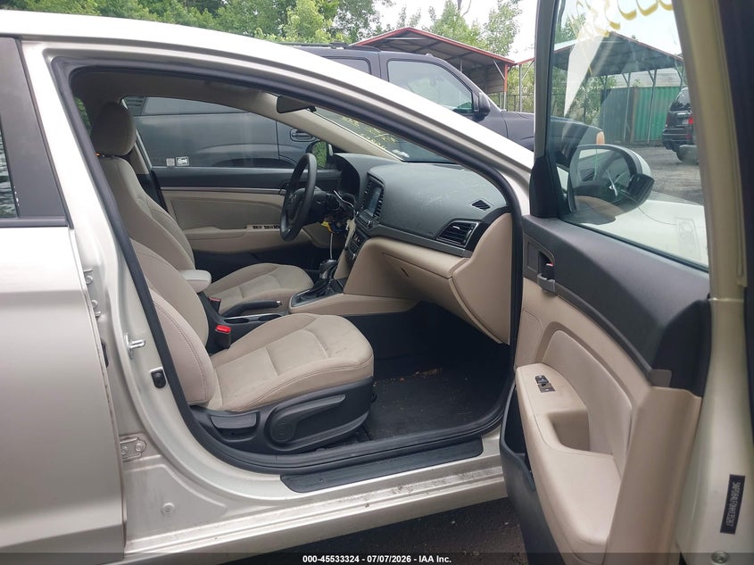 2017 HYUNDAI ELANTRA auction photo 5