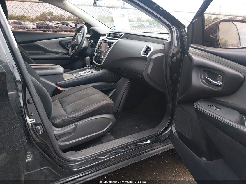 2017 NISSAN MURANO auction photo 5