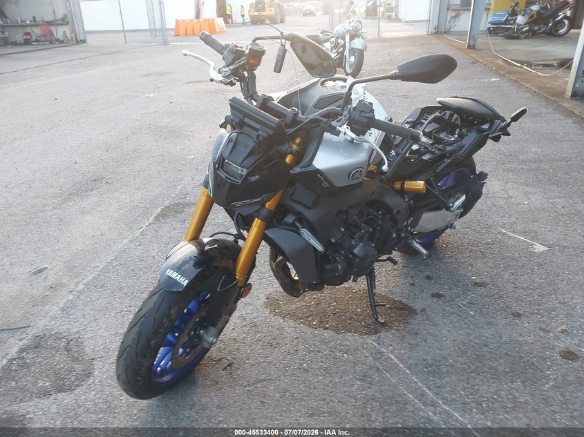 2025 YAMAHA MT09 auction photo 2