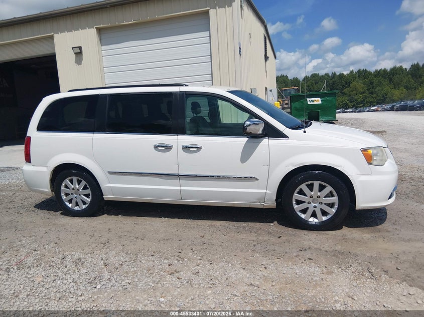 2012 CHRYSLER TOWN & COUNTRY auction photo 6