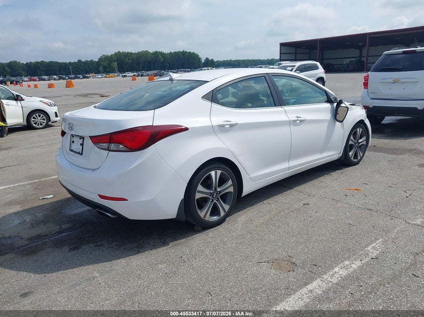 2015 HYUNDAI ELANTRA auction photo 4