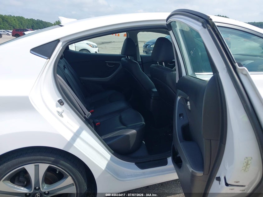 2015 HYUNDAI ELANTRA auction photo 8