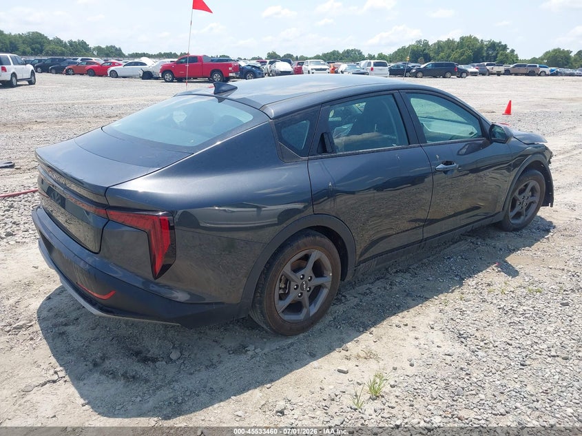 Vin: 3kpft4de9se017727, lot: 46031704, kia k4 lxs 20254