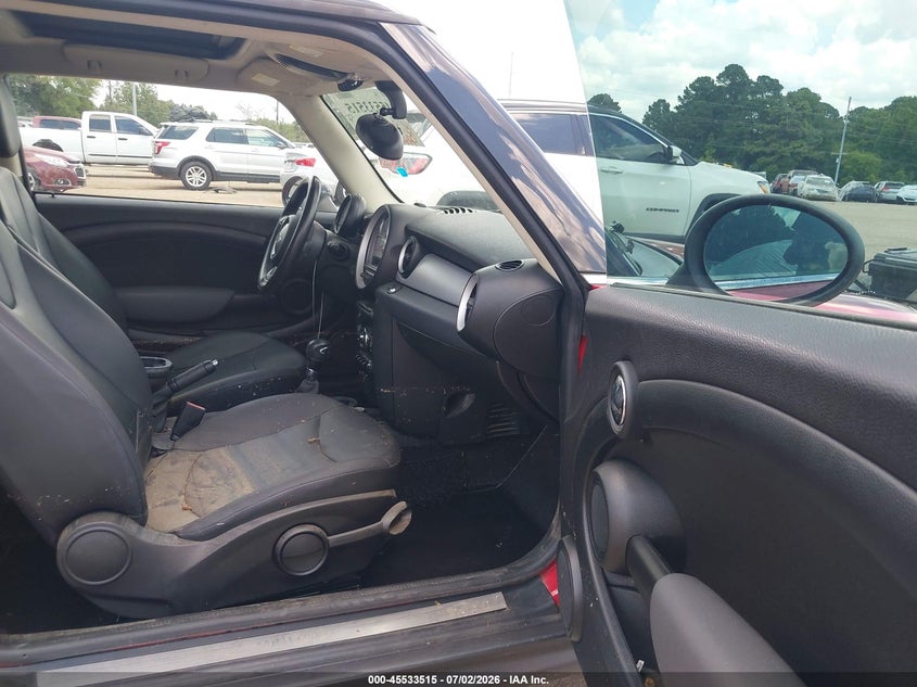 2012 MINI COOPER auction photo 5