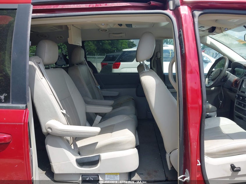 2008 Chrysler Town & Country Touring VIN: 2A8HR54P88R739009 Lot: 45533519