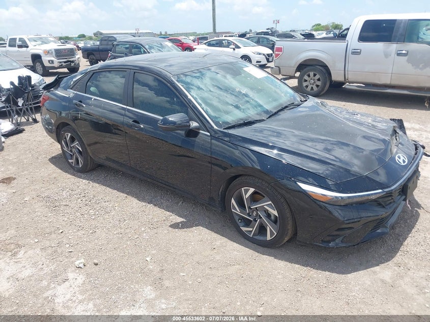 2025 HYUNDAI ELANTRA auction photo 1
