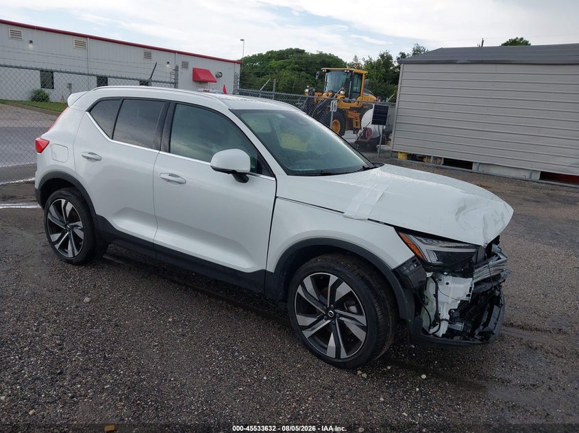2024 VOLVO XC40 (VIN: YV4L12UE7R2204904)