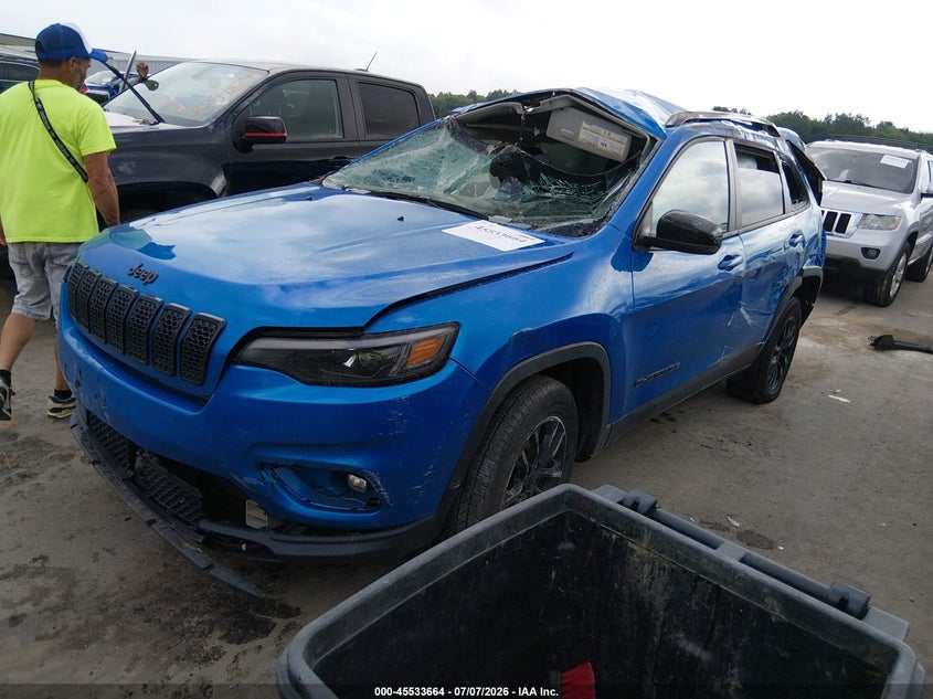 2023 Jeep Cherokee, Rollover, IAAI, VIN 1C4PJMMB7PD112683 — photo 2