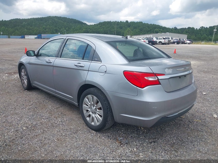 2013 CHRYSLER 200 auction photo 3