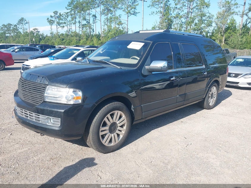 2014 LINCOLN NAVIGATOR L auction photo 2