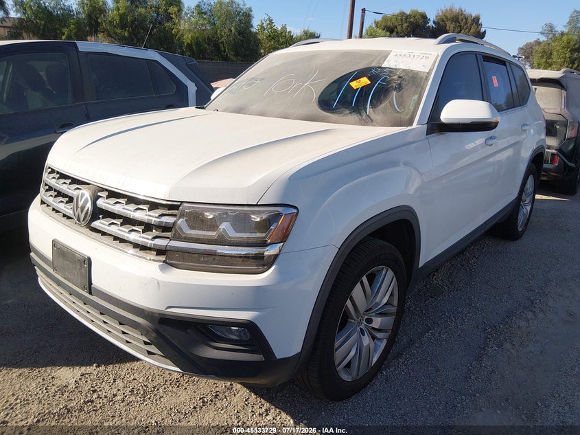 2018 Volkswagen Atlas 1V2DR2CA0JC517014 photo 1