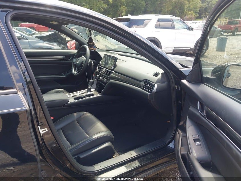 2018 HONDA ACCORD auction photo 5