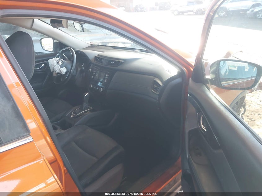 2017 NISSAN ROGUE auction photo 5