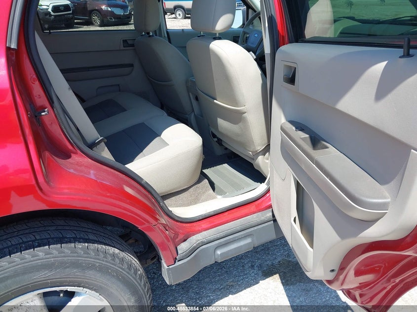 2008 FORD ESCAPE auction photo 8