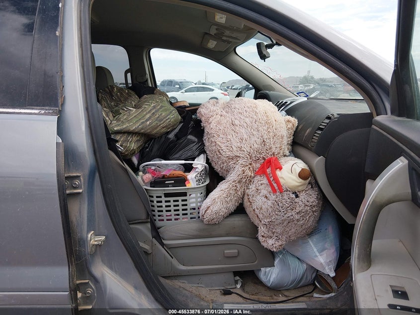 2008 GMC ACADIA auction photo 5