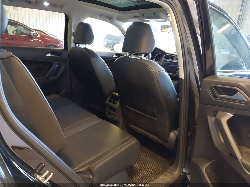 2019 VOLKSWAGEN TIGUAN auction photo 8