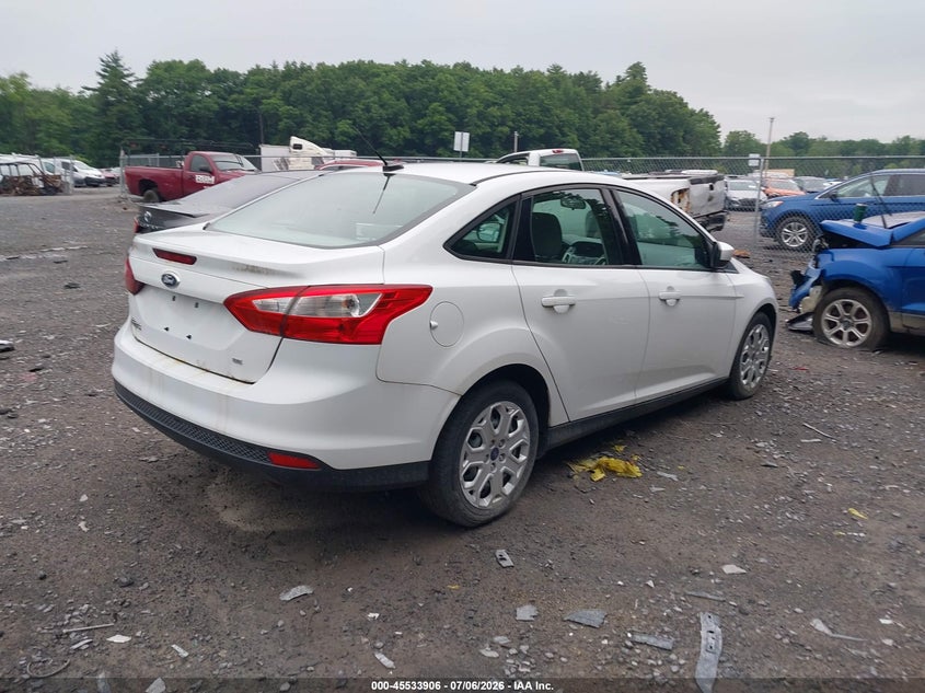 Vin: 1fahp3f22cl407352, lot: 46032150, ford focus se 20124