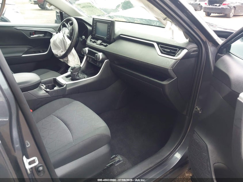 2020 TOYOTA RAV4 auction photo 5