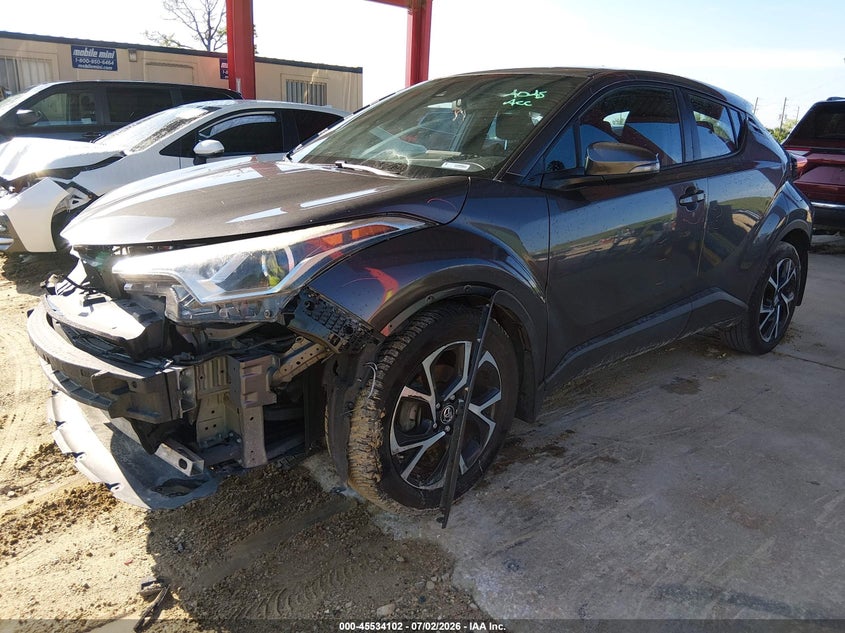 2018 TOYOTA C-HR auction photo 2